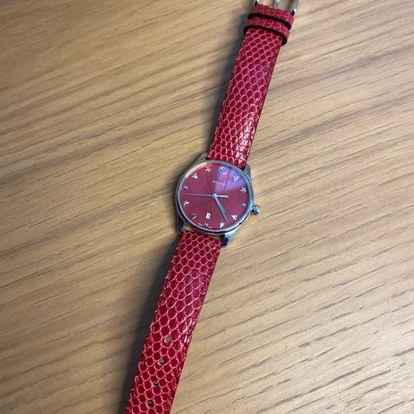 27mm Gucci G-Timeless Red Mother of Pearl Lizard Leather YA126584 - Picture 10 of 10